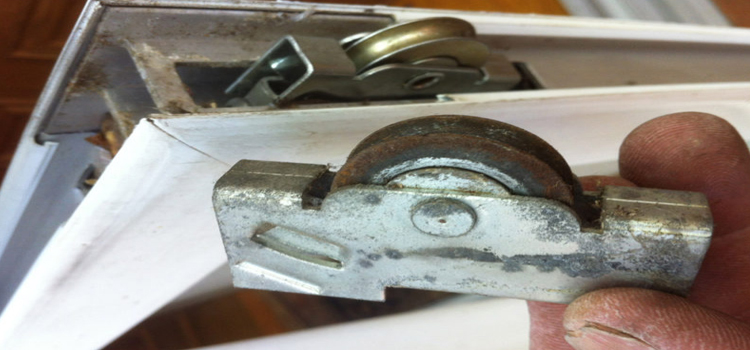screen door roller repair in Manhattan Beach